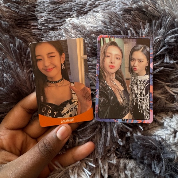 Itzy Album “Wannabe” Blue Ver. - Picture 11 of 12